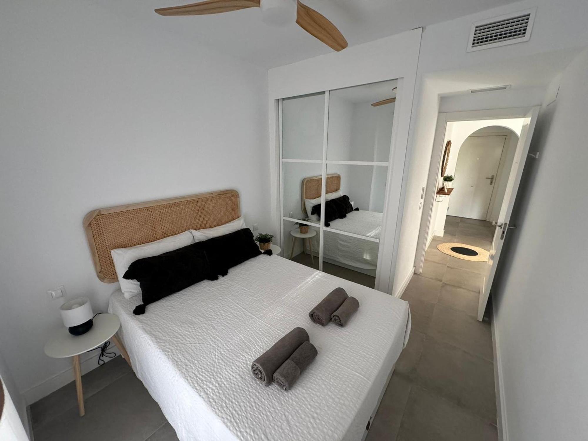 Surf Apartment - Wifi - Parking - Swimming Pool - Patio - Garden Таріфа Екстер'єр фото