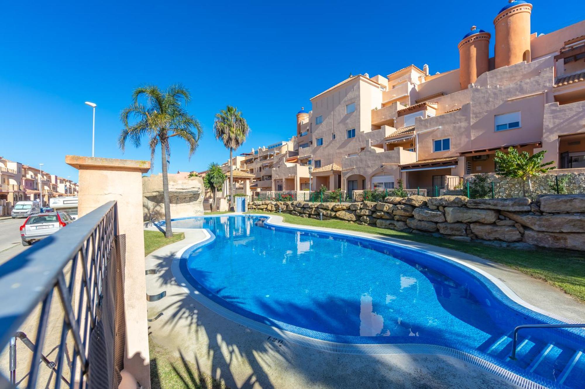 Surf Apartment - Wifi - Parking - Swimming Pool - Patio - Garden Таріфа Екстер'єр фото