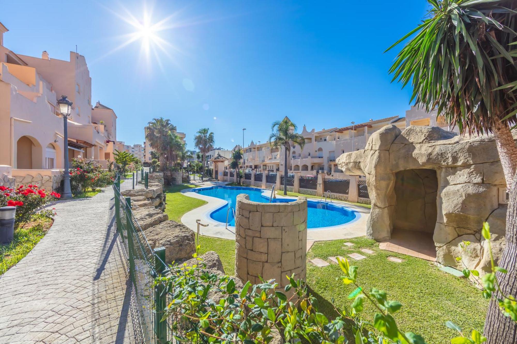 Surf Apartment - Wifi - Parking - Swimming Pool - Patio - Garden Таріфа Екстер'єр фото