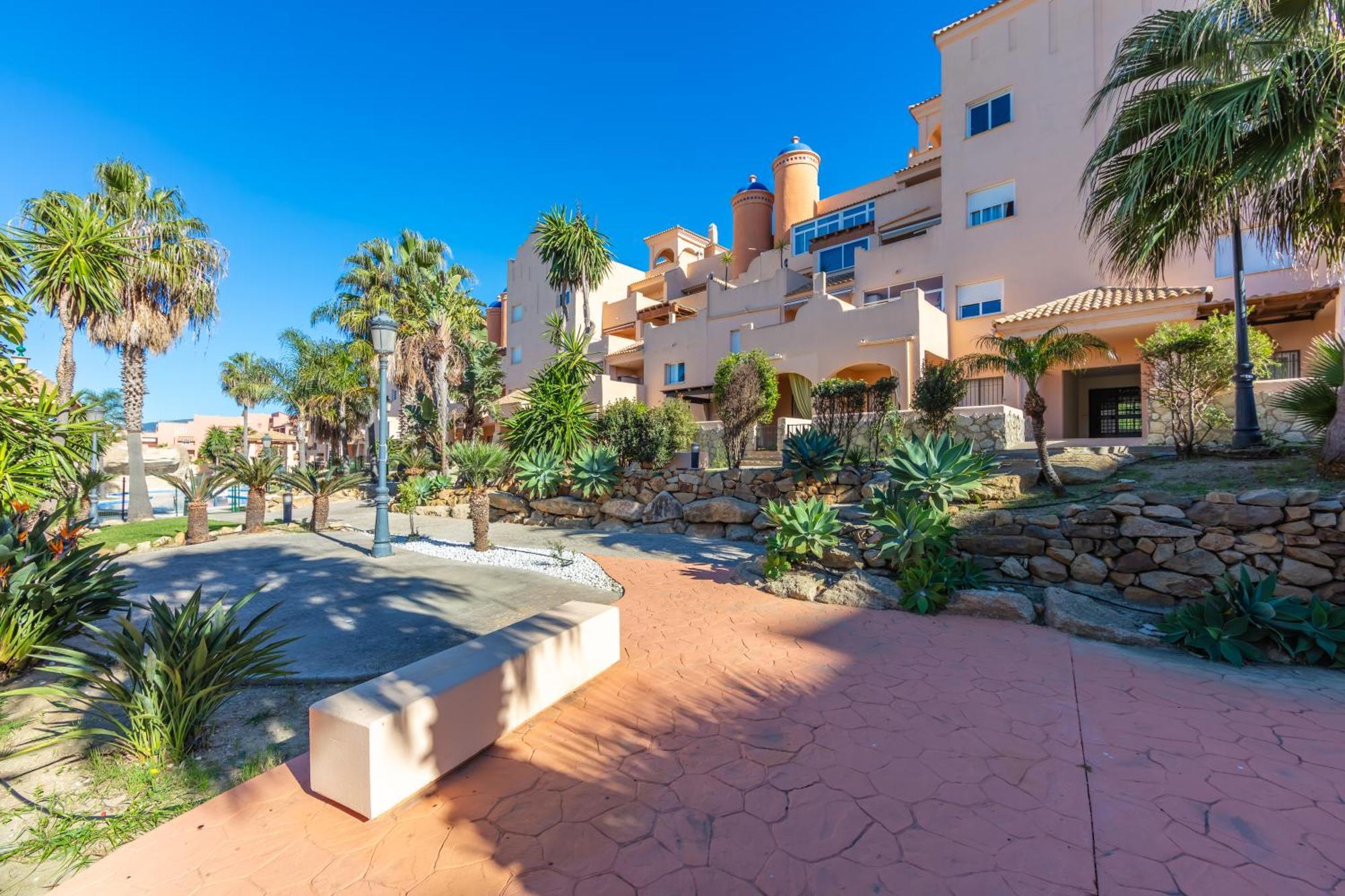 Surf Apartment - Wifi - Parking - Swimming Pool - Patio - Garden Таріфа Екстер'єр фото